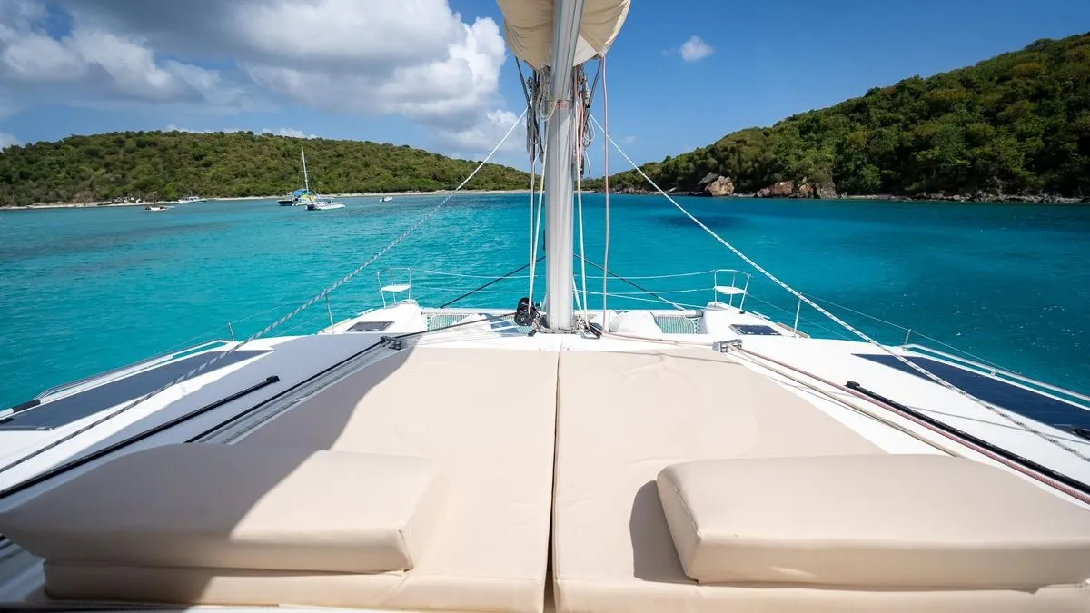 exterior of Lagoon 450F