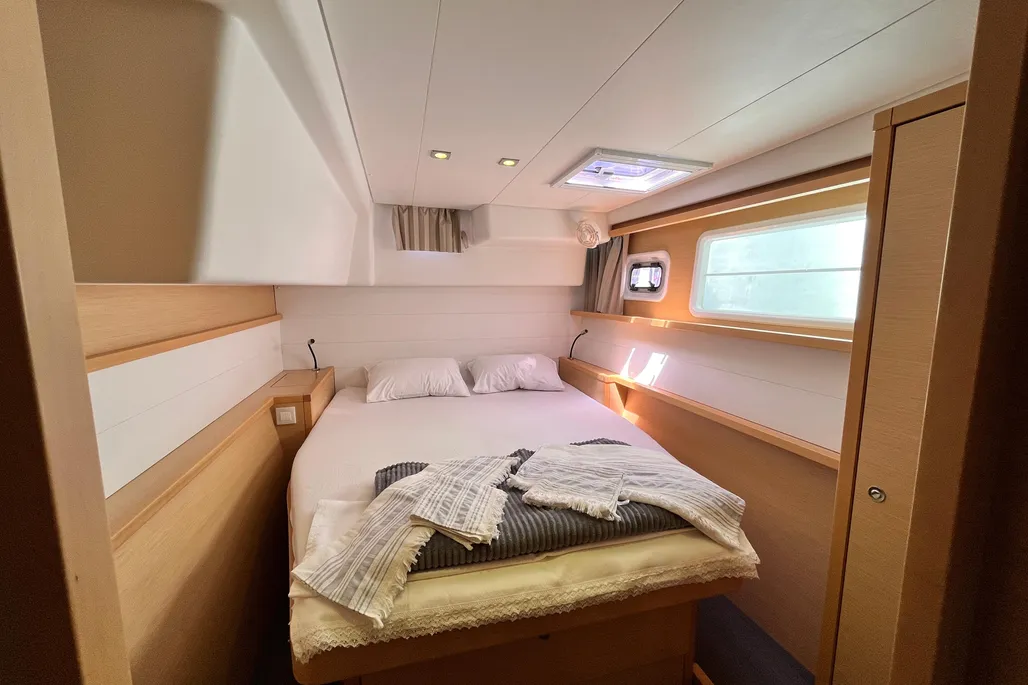 Lagoon 450 cabin
