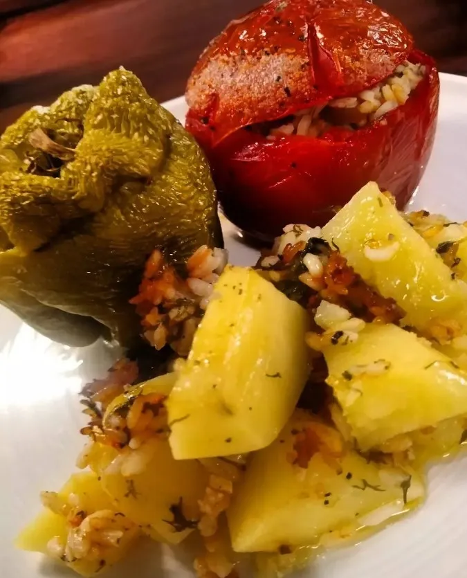 gemista dish served onboard