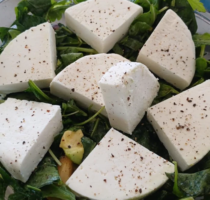 spinach salad served onboard